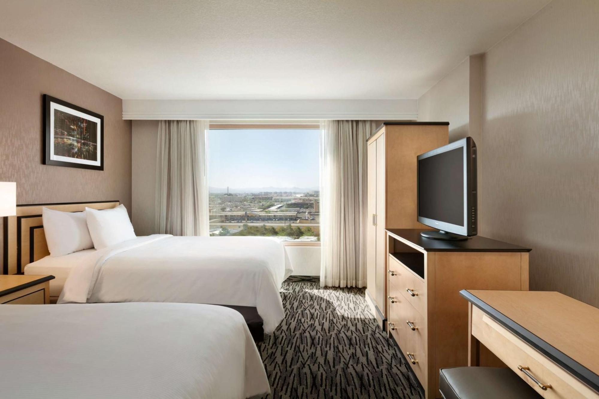Embassy Suites By Hilton Convention Center Лас Вегас Екстериор снимка