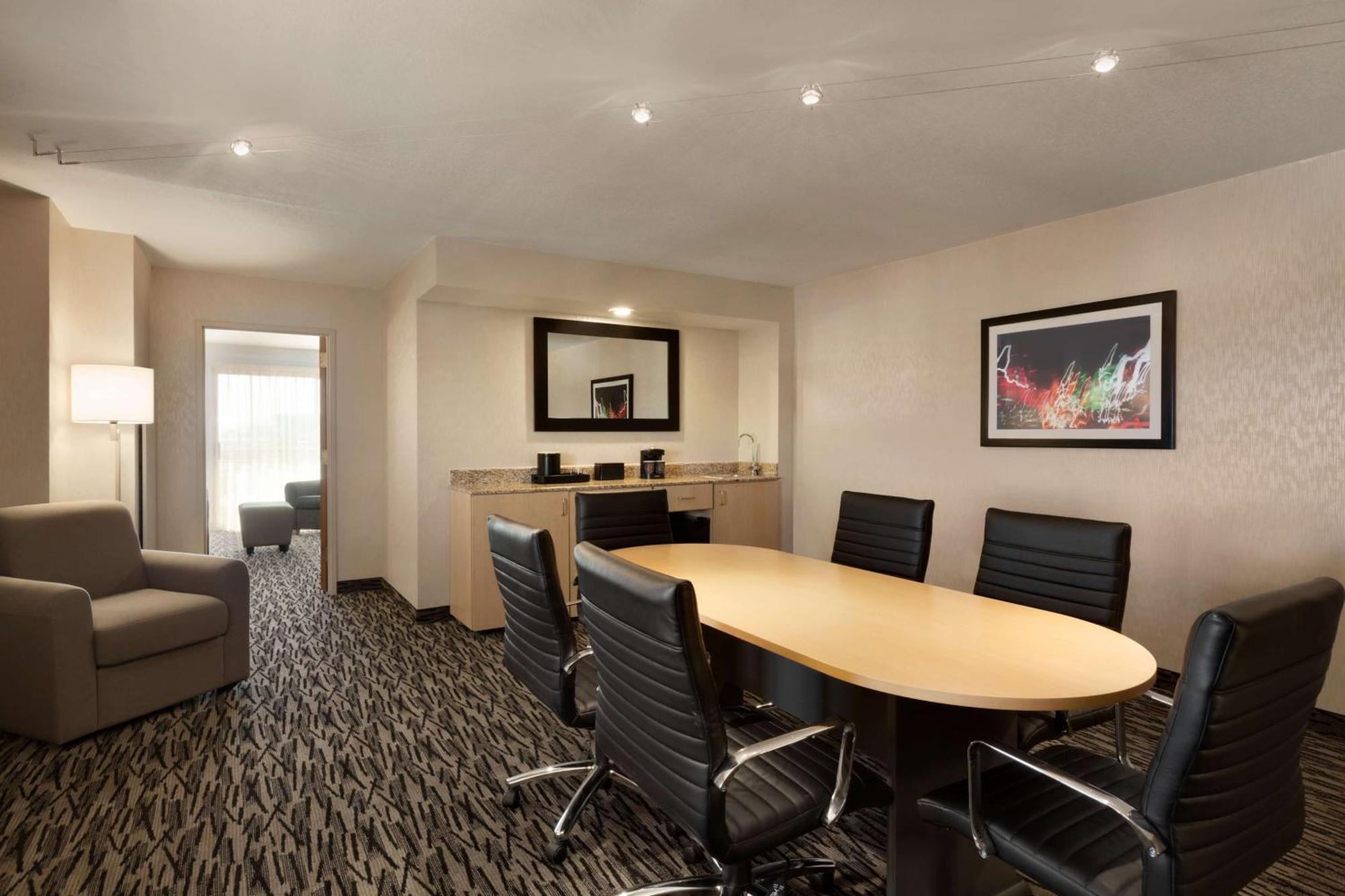 Embassy Suites By Hilton Convention Center Лас Вегас Екстериор снимка