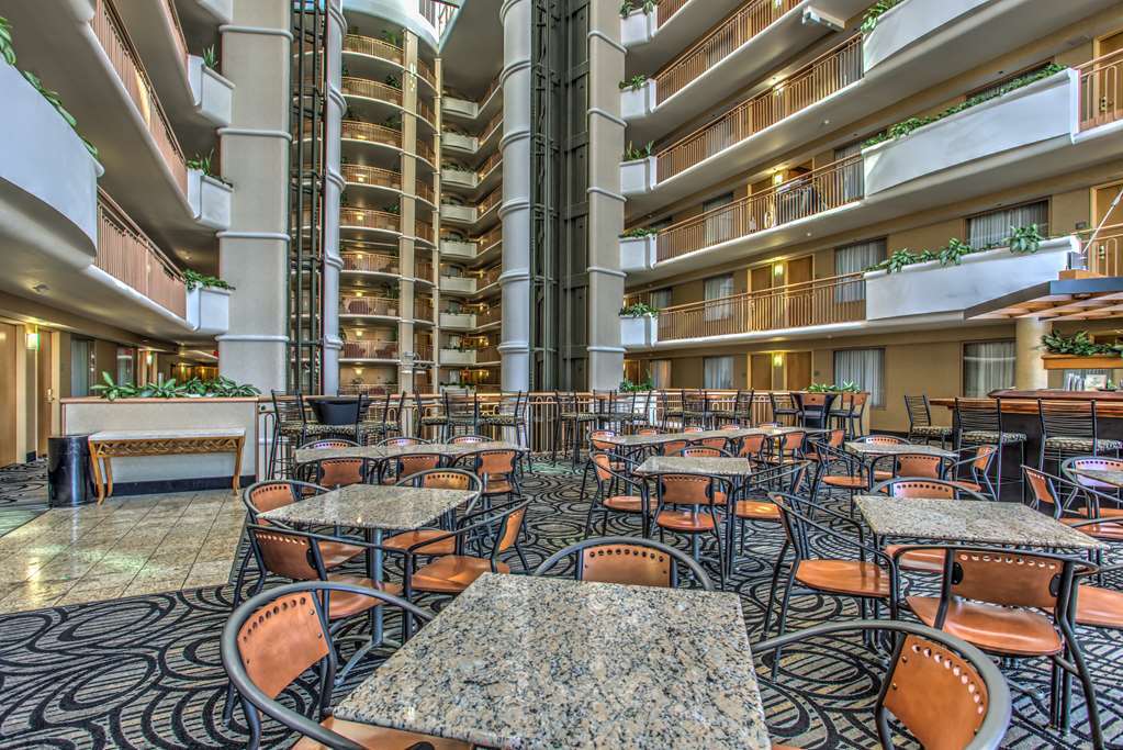 Embassy Suites By Hilton Convention Center Лас Вегас Ресторант снимка